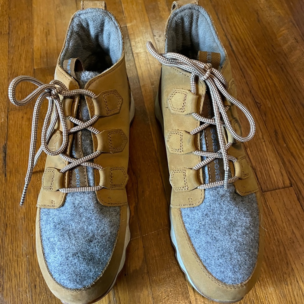 Sorel Kinetic Boots